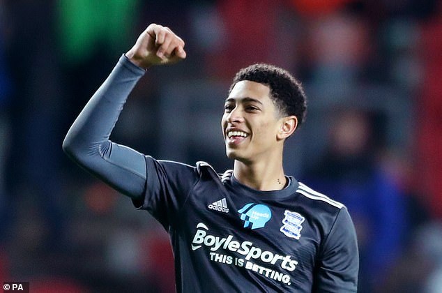 在线辟谣！里弗斯：我们和字母哥没有对话，他也没要求被交易