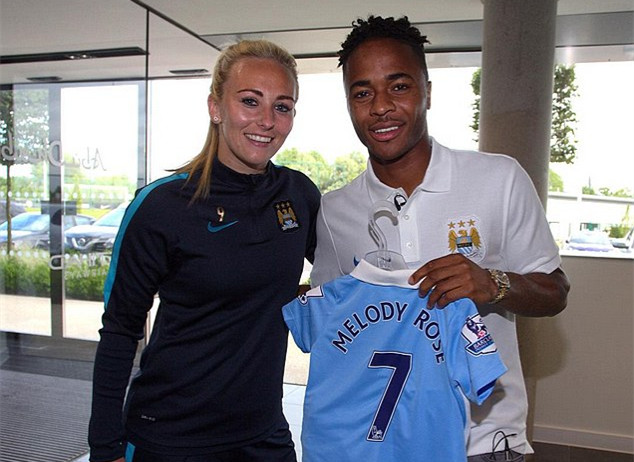 欧联2-1，法甲7冠王掀翻荷甲劲旅，迎来2连胜，舒尔茨一剑封喉（欧联2-1，法甲七冠霸主力克荷甲劲旅取两连胜，舒尔茨绝杀制胜）