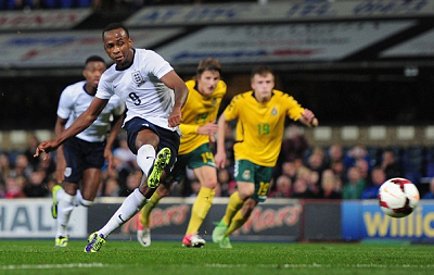 2-0，4-3！欧联杯之王神了，英超140亿对决战老东家，赢球=搅乱争冠格局（2-0、4-3！欧联杯霸主爆发，英超140亿豪门迎战老东家，赢球将搅乱争冠格局）