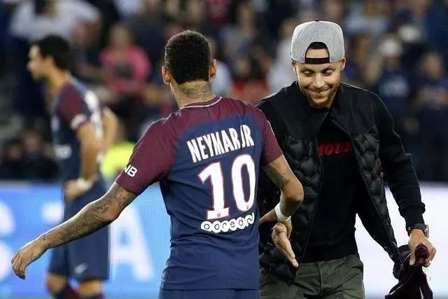 韩K前瞻：浦项铁人拿分可保亚冠资格，全北现代客场5战不败（韩职联前瞻：浦项铁人抢分即可锁定亚冠门票，全北现代客场近5战不败）